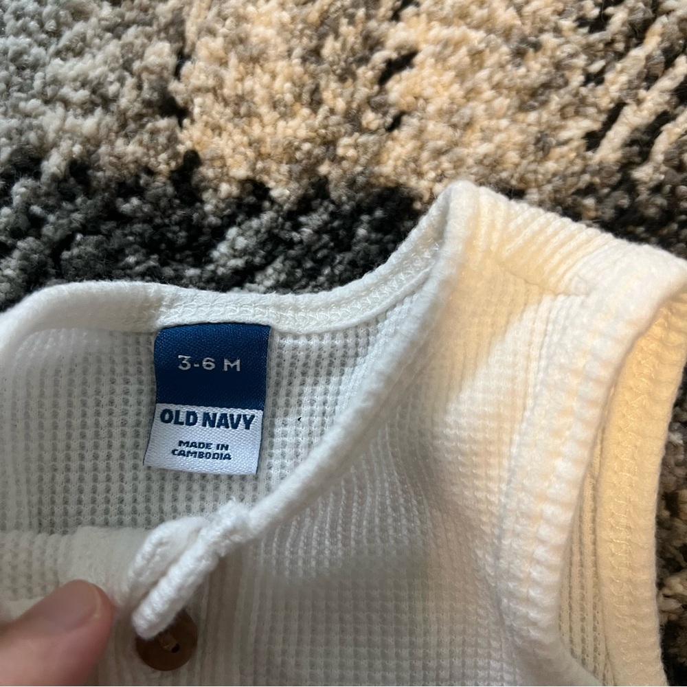 Bundle of 3 old navy henley tank onesies - Picture 5 of 7
